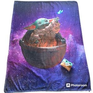 New inspired by Baby Yoda blanket with baby Yoda plushy
